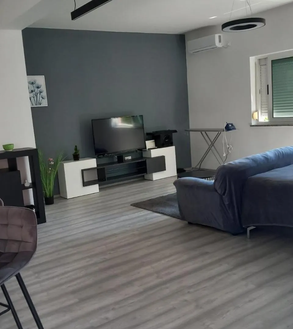 Apartment Apartman Ani Rijeka